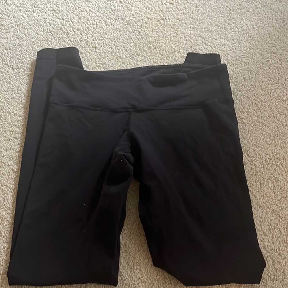 LULULEMON black leggings! Size 6/8!